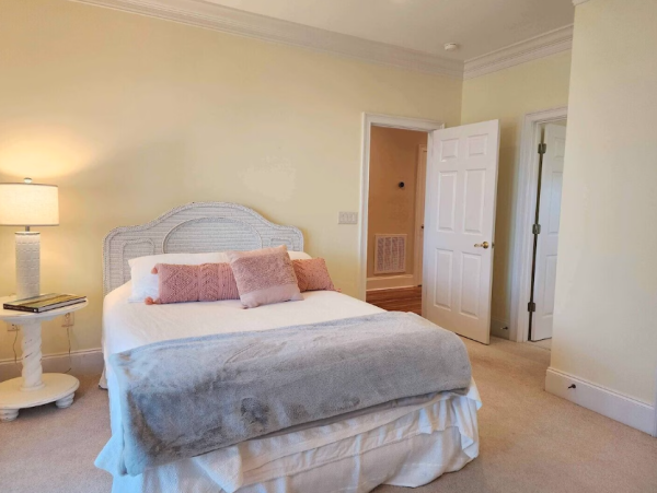Luxury 5 Bedroom Beach Home- Steps to Beach